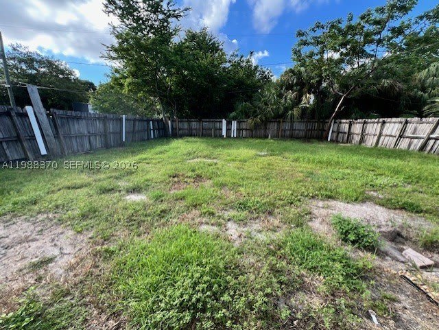 1220 NW 3rd Ct – photo 4
