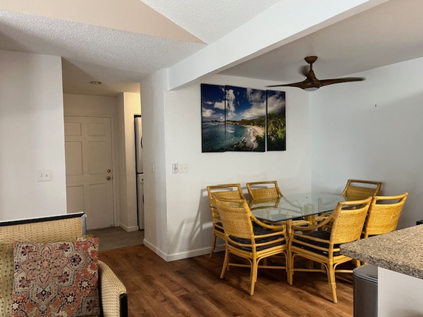 Fully Upgraded and Private 2 Bedroom / 2 Bath Condo – photo 3