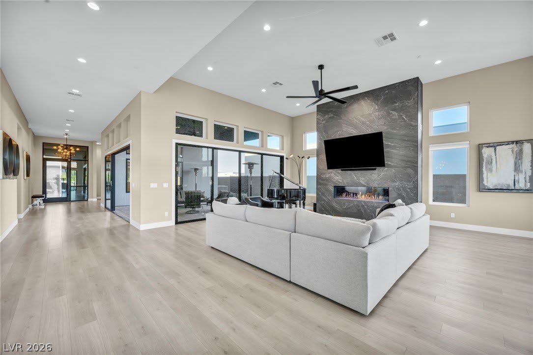 10935 Rossa Peak Avenue – photo 4