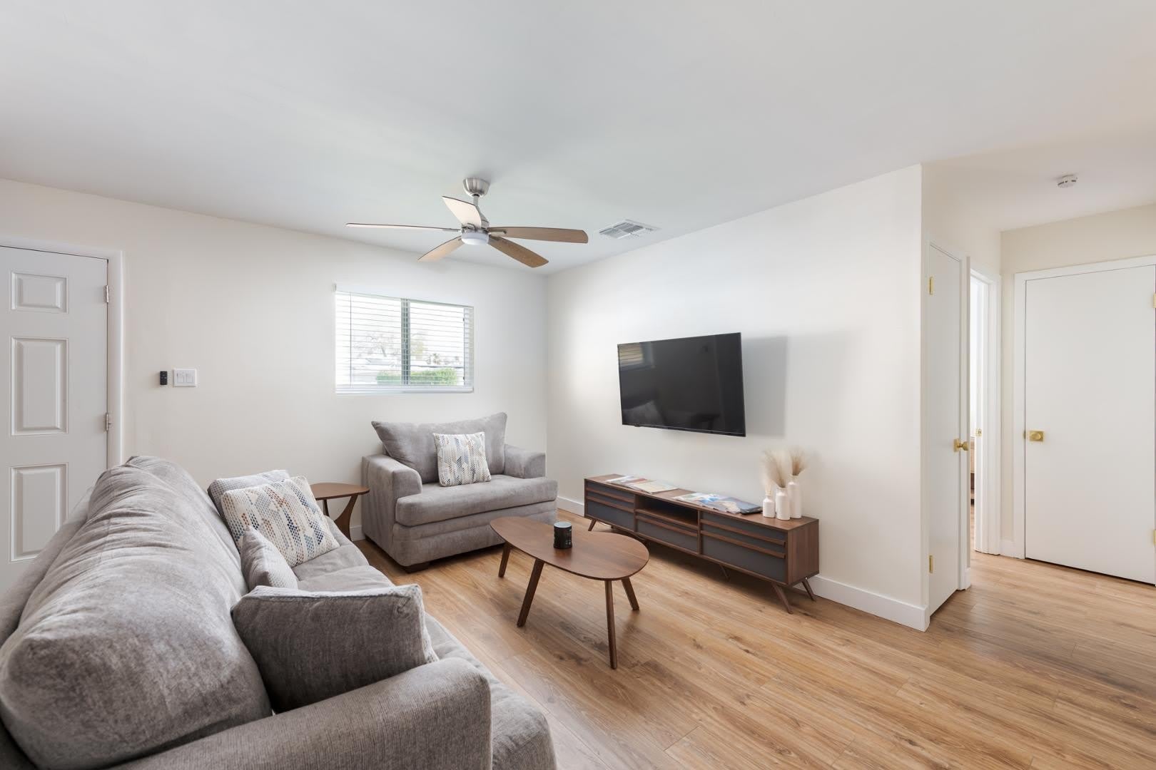 2237 E Hillery Drive – photo 4