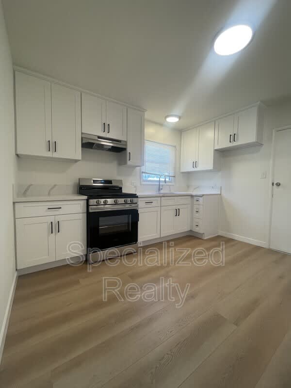 500 Hill Drive – photo 3