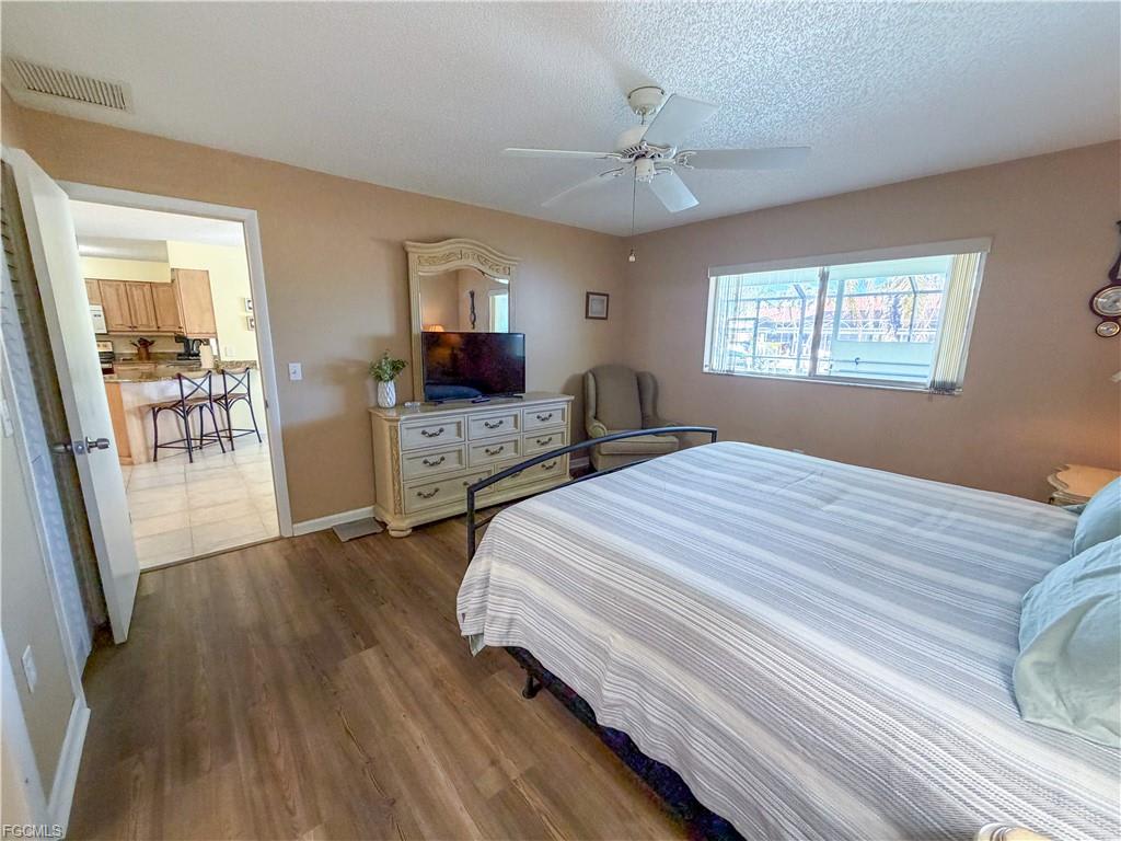 1115 Southwest 54th Lane – photo 5