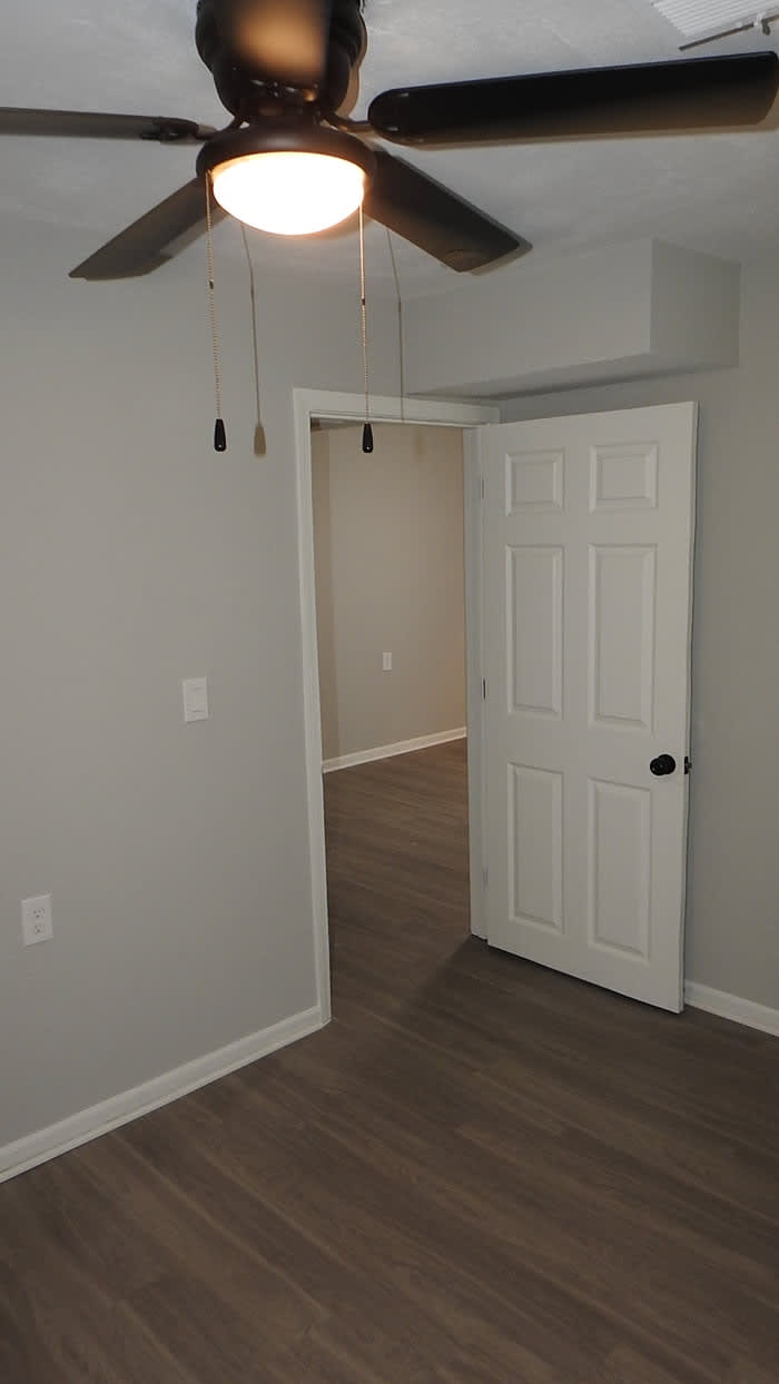 5928 Elmwood Avenue – photo 2