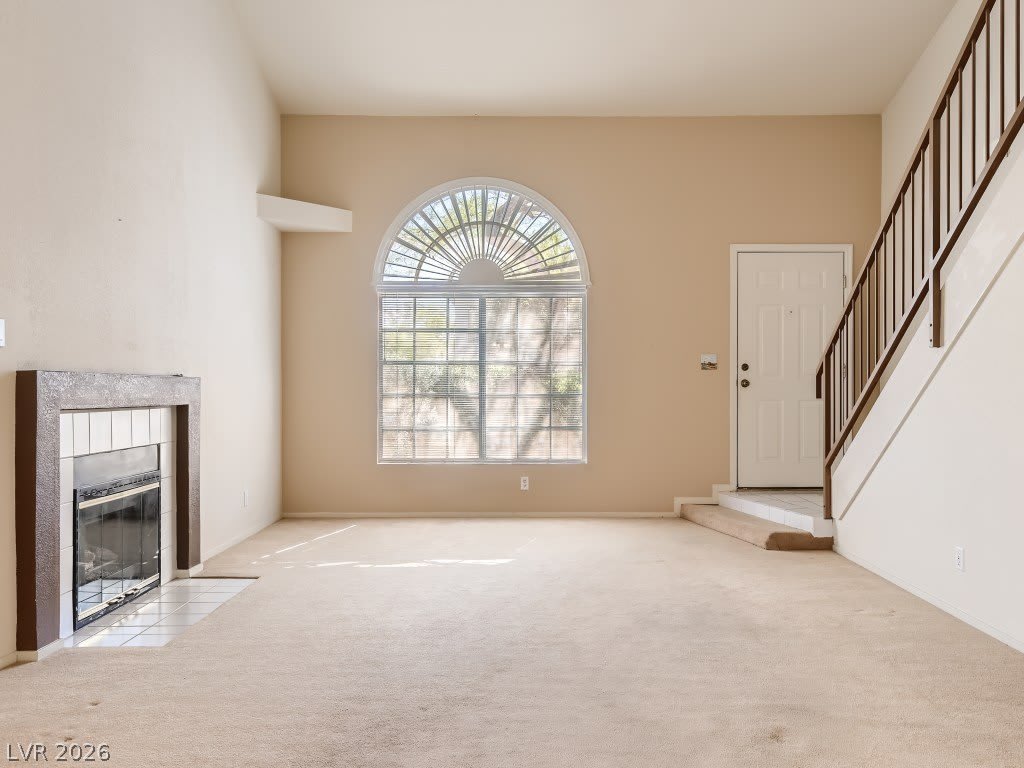1045 Grammy Drive – photo 4