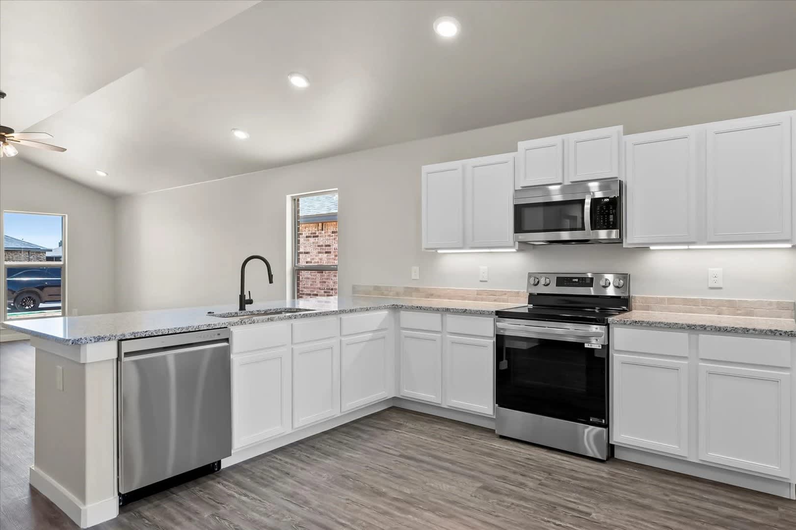 Fresh, Modern & Ready for You – photo 4