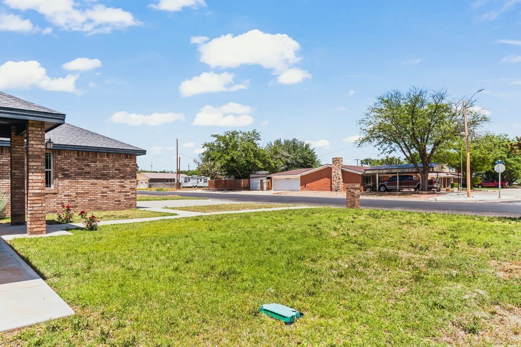806 SW 7th St – photo 3