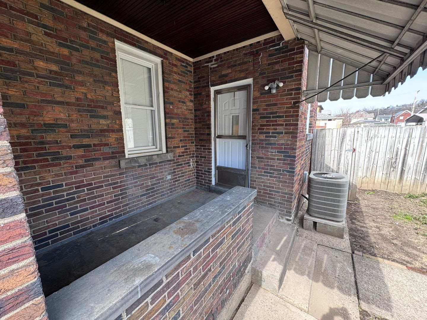 Gorgeous Fully Renovated 4 Bed 1 Bath House In Christy Park – photo 5
