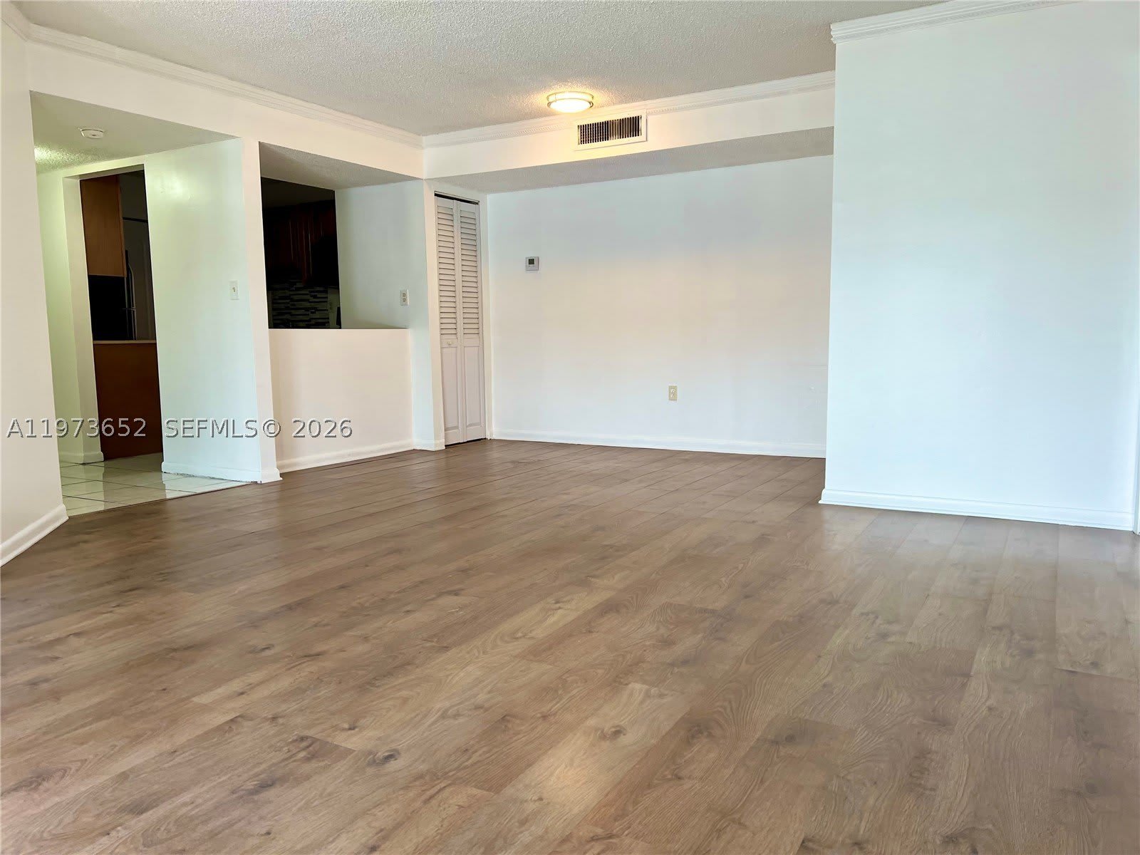20761 NE 4th Pl – photo 4
