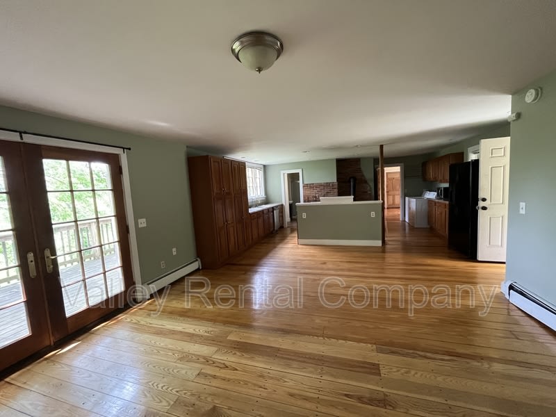 121 Bay Road – photo 2