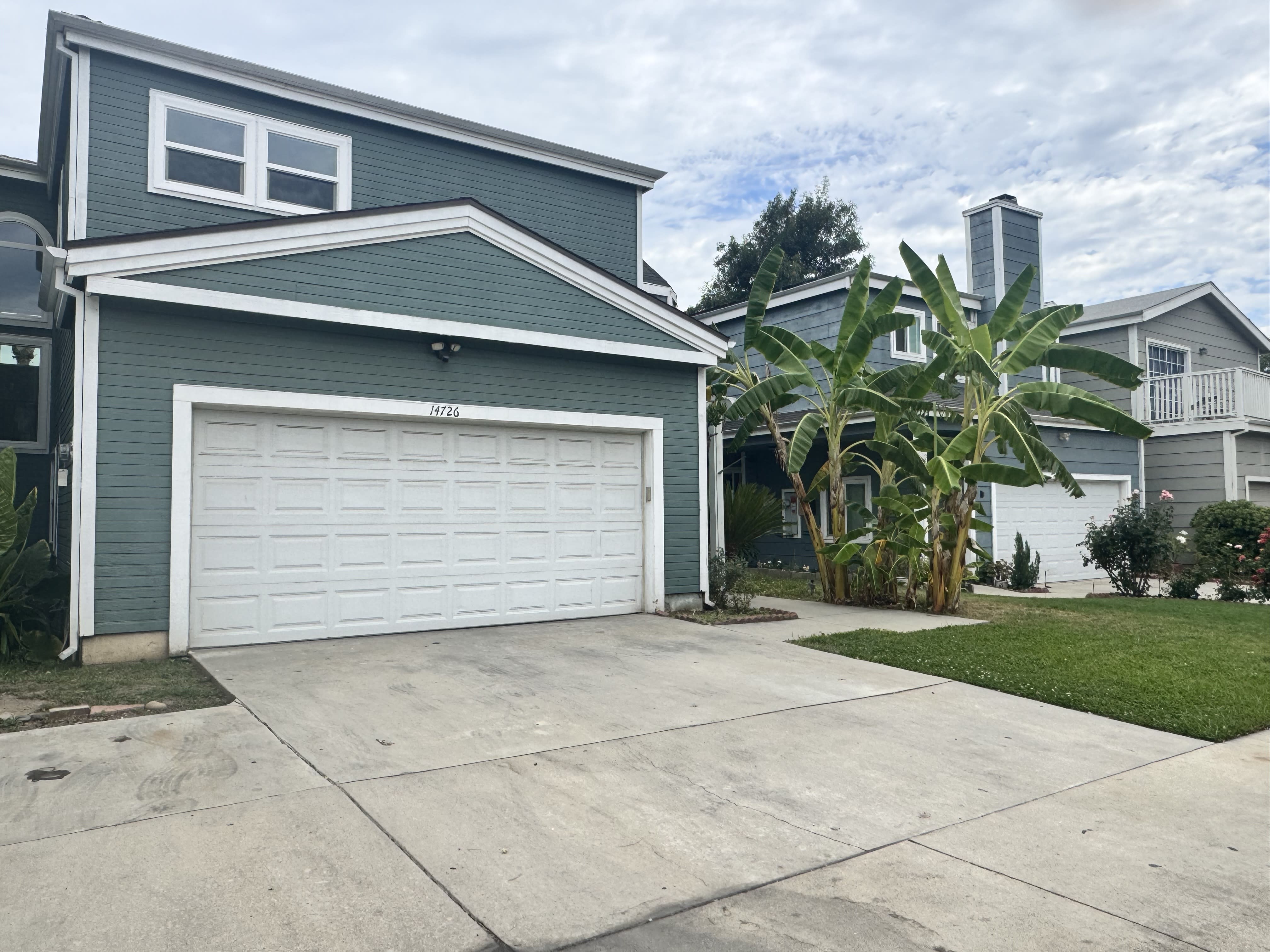 14726 Tupper Street – photo 2