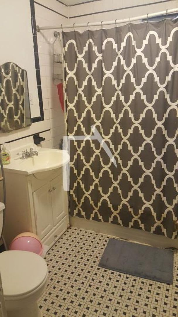 Beautiful 3 Bed/ 1 Bath Available 9/1/26 – photo 4