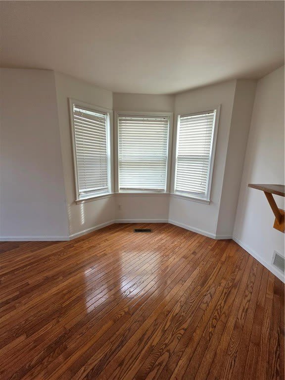 325 Oxford Place – photo 5