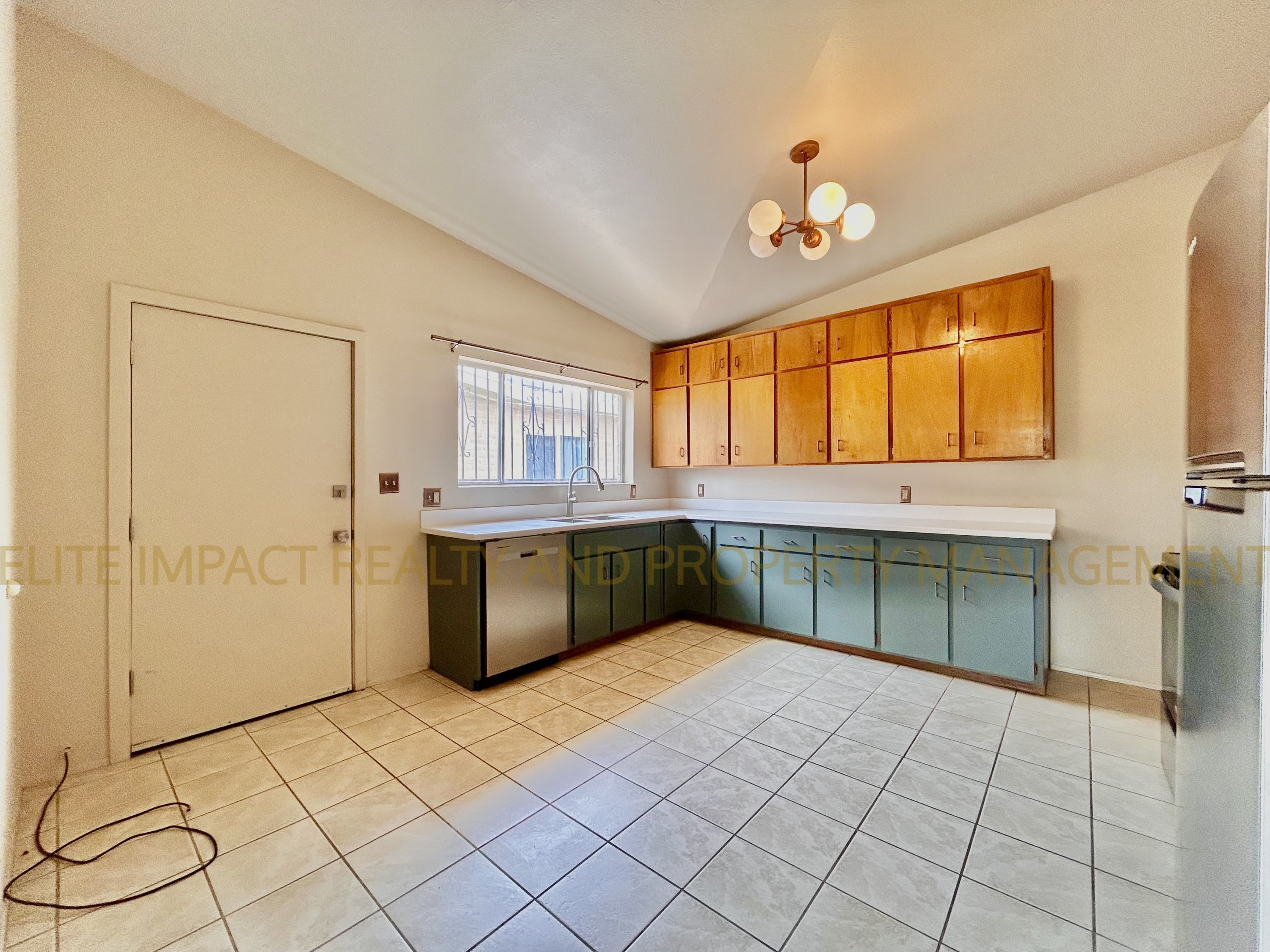 3215 North Cherry Avenue – photo 5