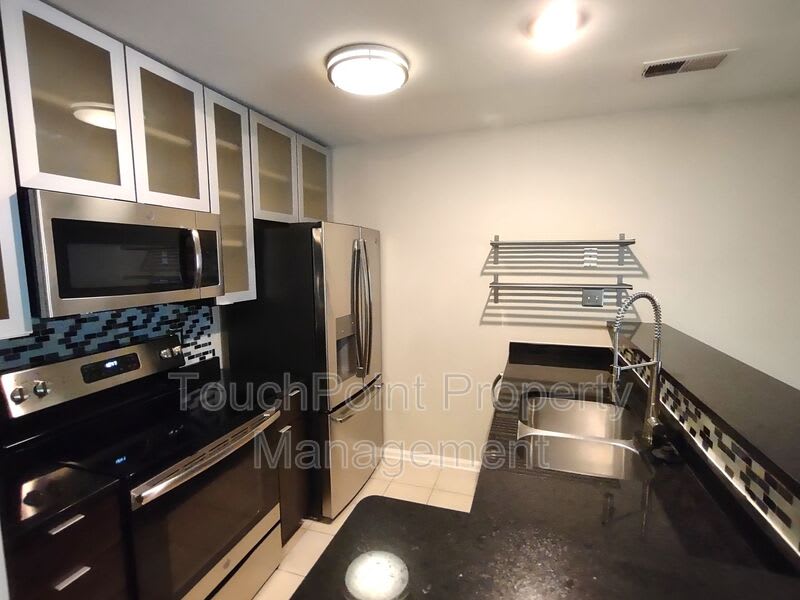 505 N Graham St – photo 3