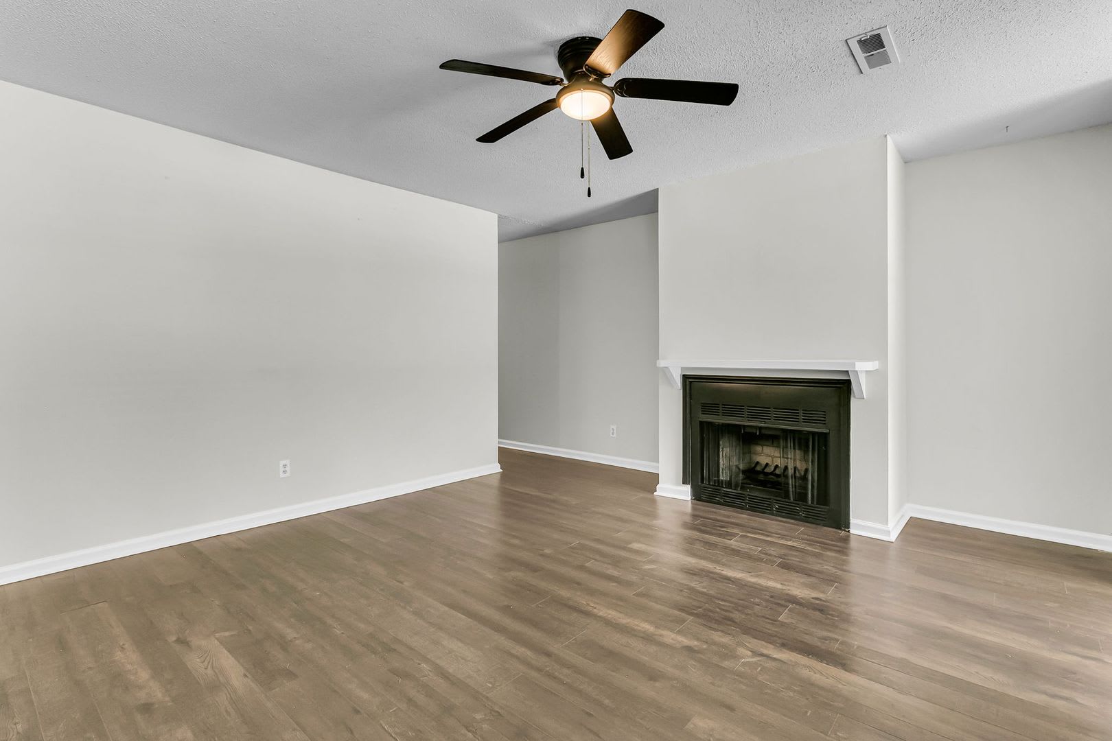 Charming 2 Bedroom 2 Bathroom Home For Rent In Ladson Sc With Fenced Yard Available Now 216 Parlor Dr Unit A – photo 5