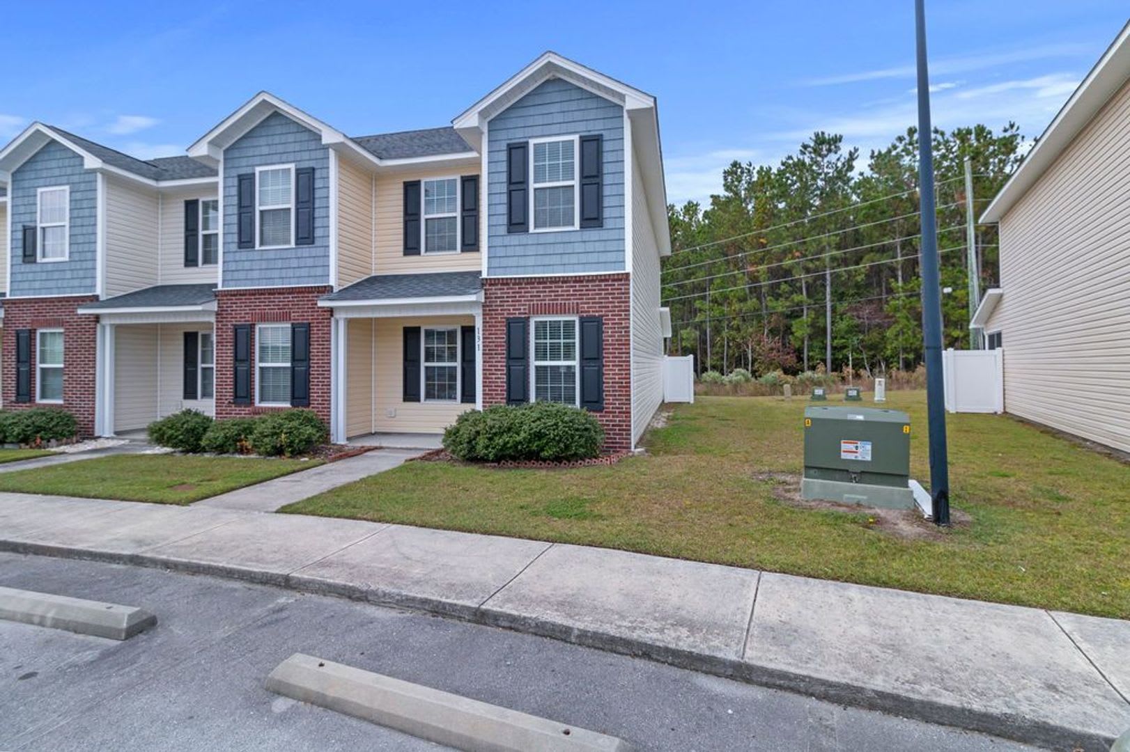Townhome in The Burroughs at Carolina Plantations – photo 3