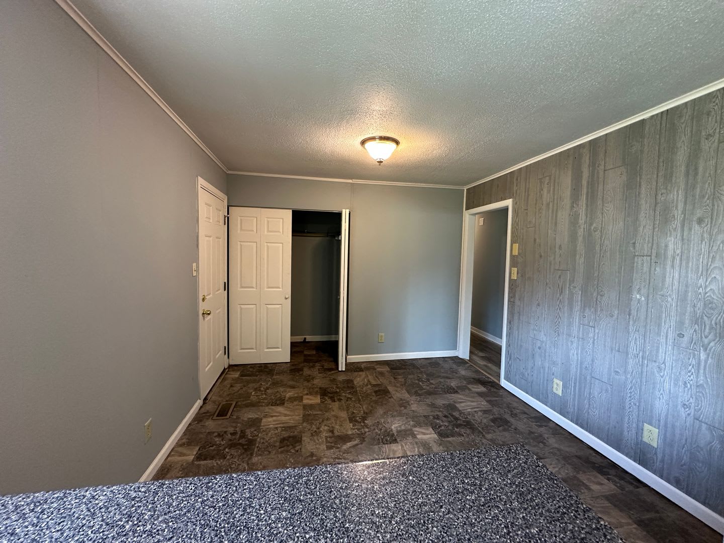 Unbeatable Convenience and Spotless Comfort on Roswell Road! – photo 5
