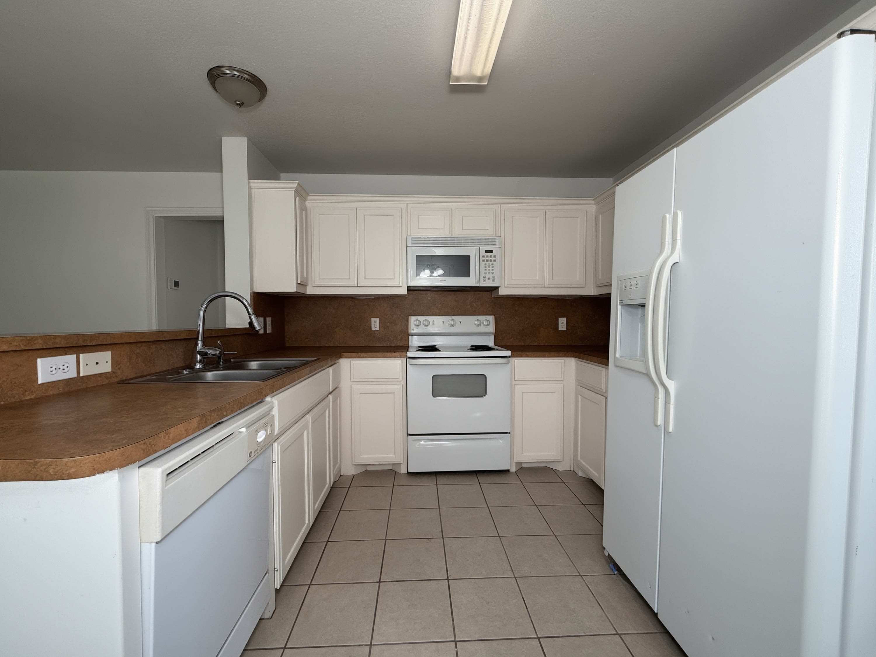 931 Farmington Road – photo 3