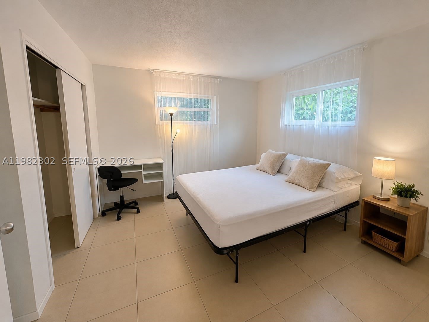 2620 SW 51st St – photo 4