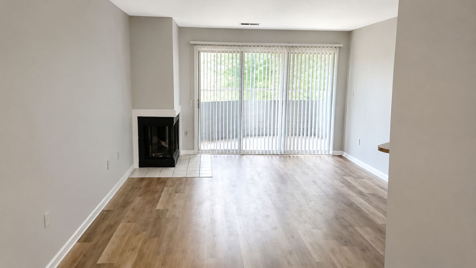 2557 Stockbridge Drive #B – photo 4