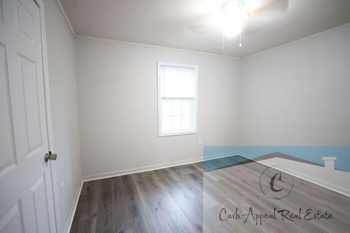 717 Ellis Avenue – photo 5