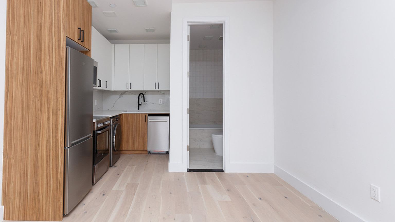 1236 Bedford Ave # 2F – photo 2