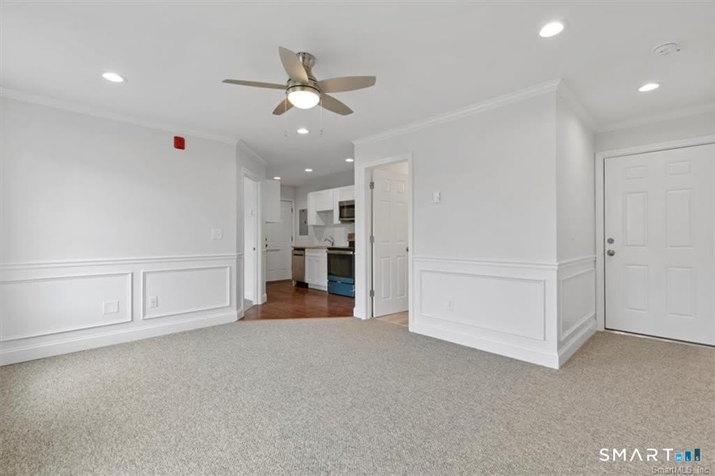 1091 Whalley Avenue – photo 5