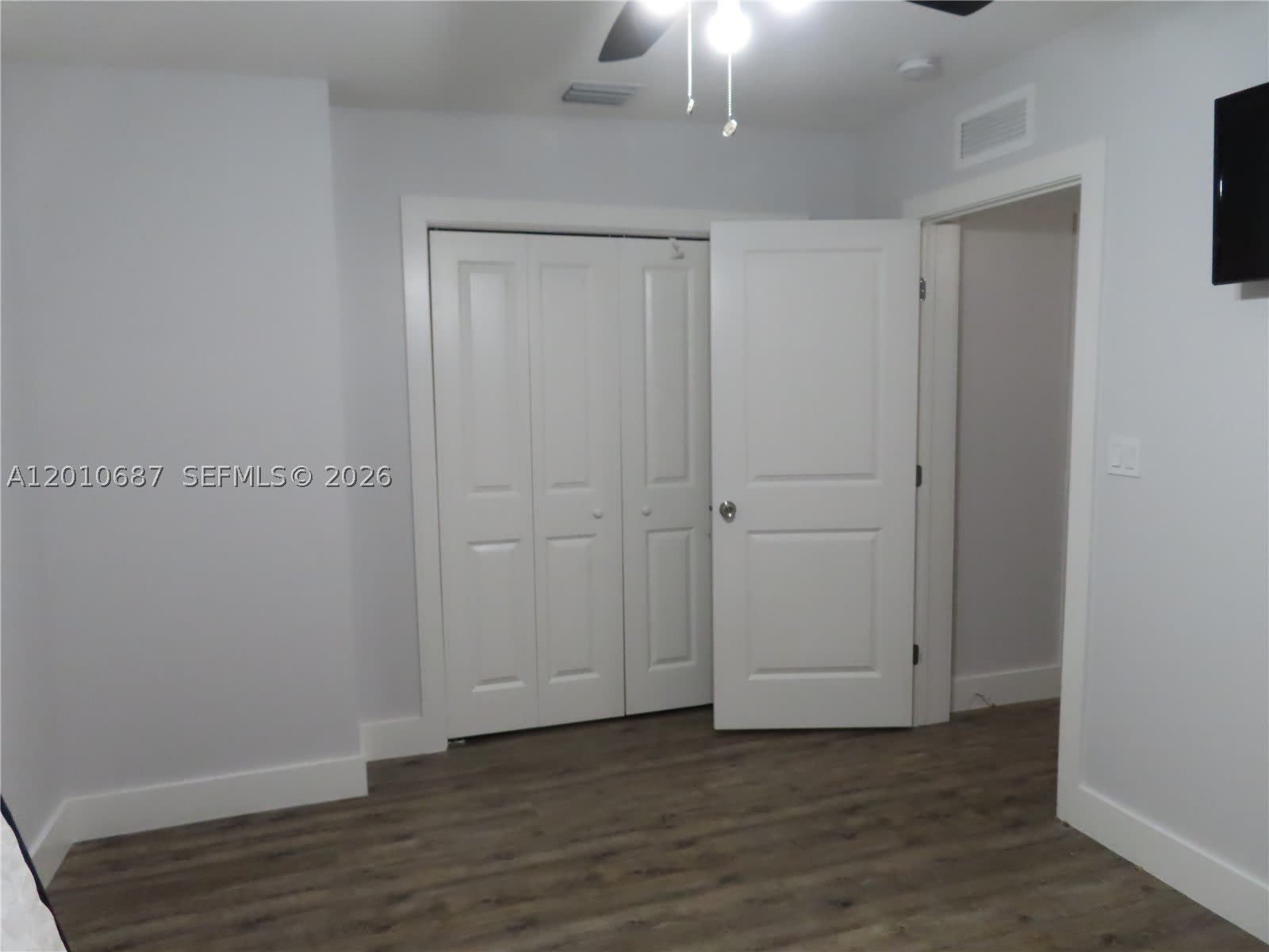 2433 NW 96th St – photo 2