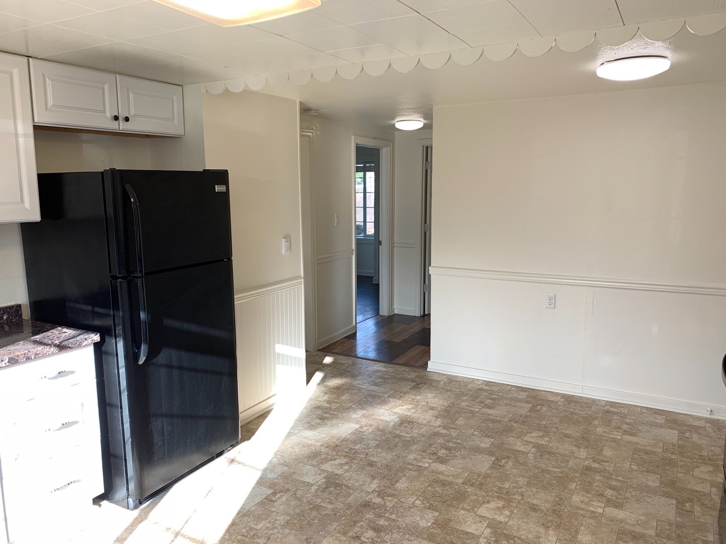 ~2 Bedroom House in Winston~ – photo 5