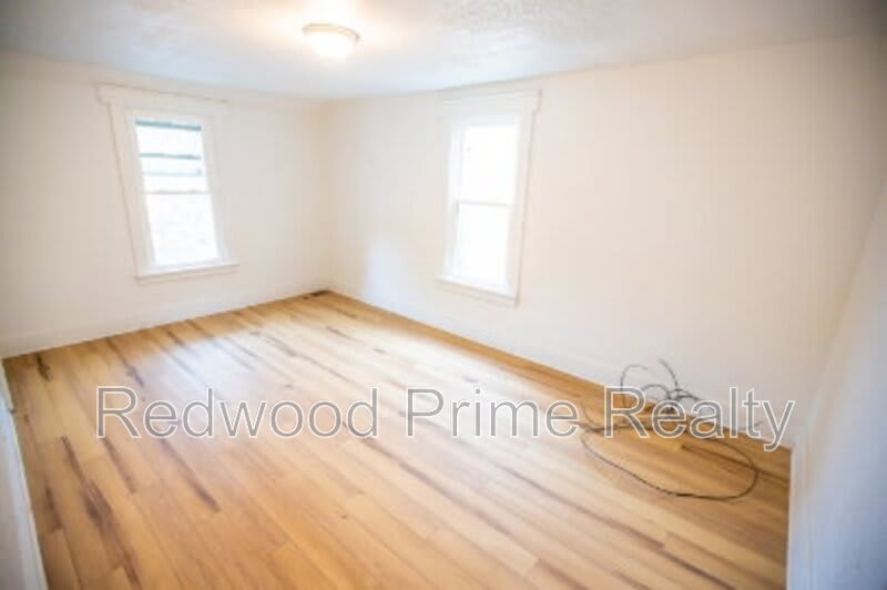 605 Coleman Avenue – photo 4