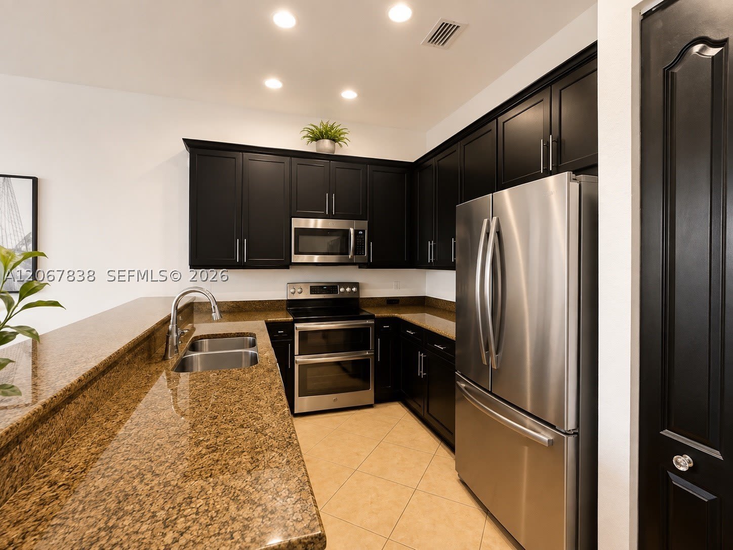 14708 SW 6th St – photo 3