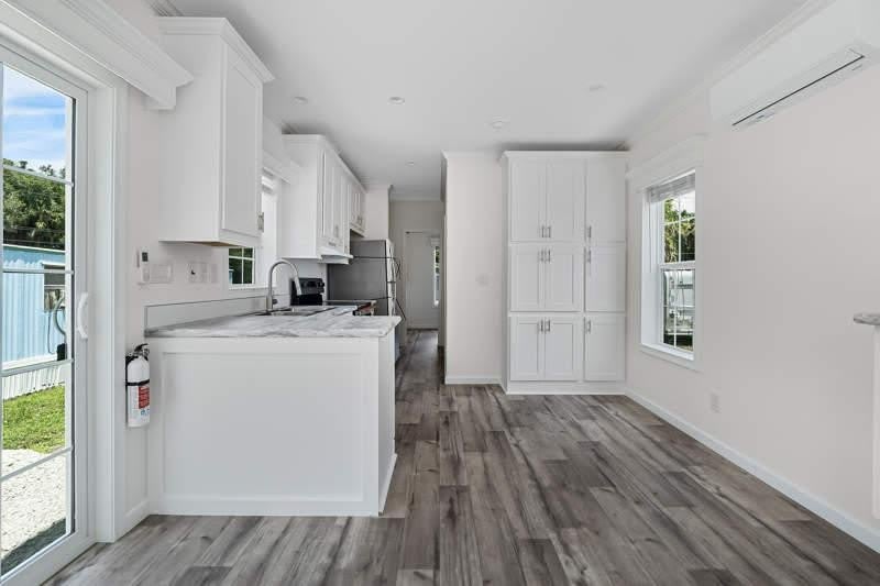 11240 N Northwood Dr – photo 2