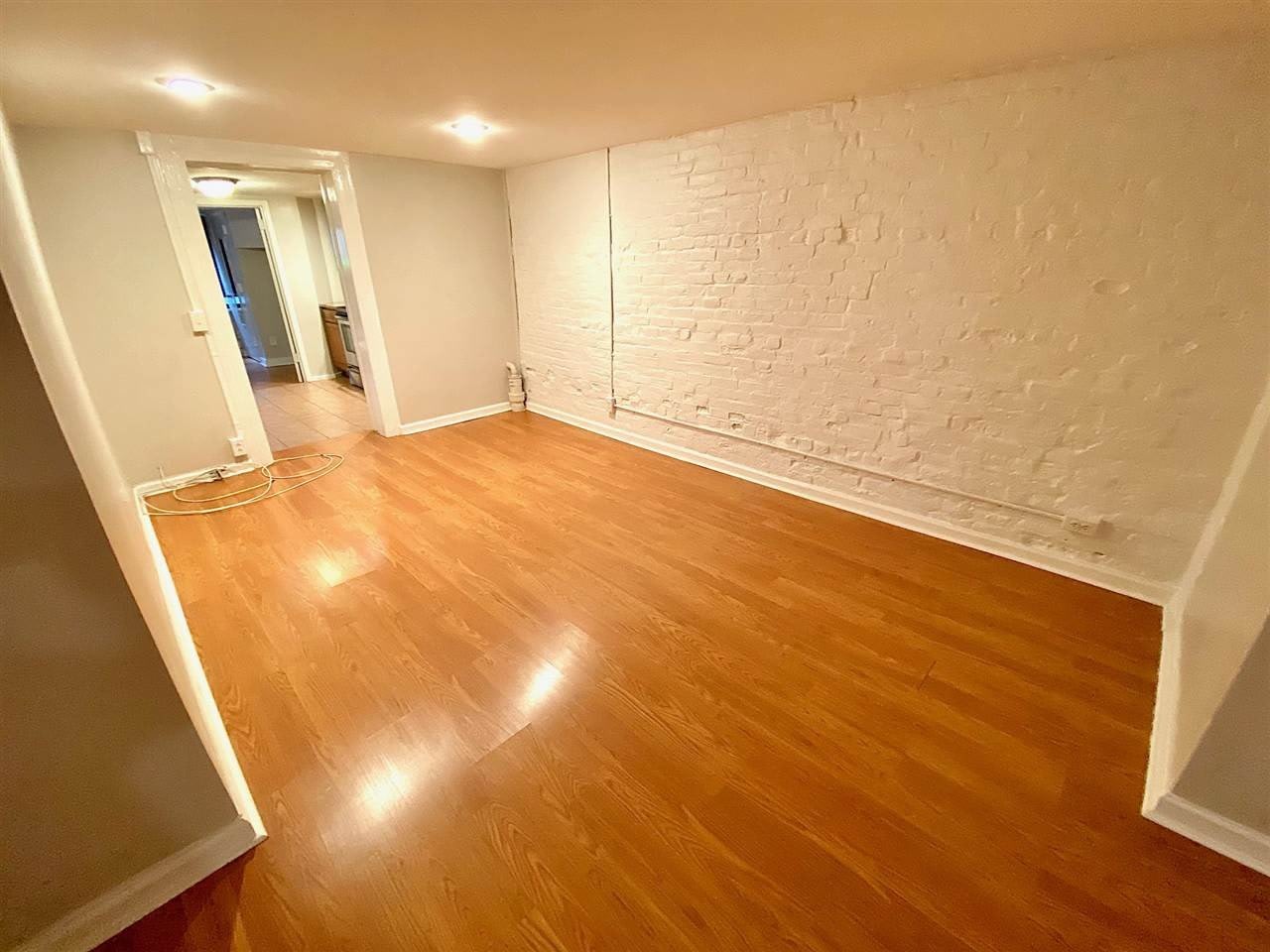 611 BLOOMFIELD ST – photo 2