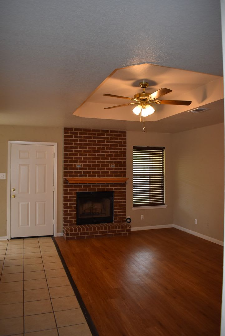 GET AWAY FROM IT ALL!!! BEAUTIFUL COUNTRY SETTING 3 Br 2 Bath close to Stillhouse Lake – photo 2