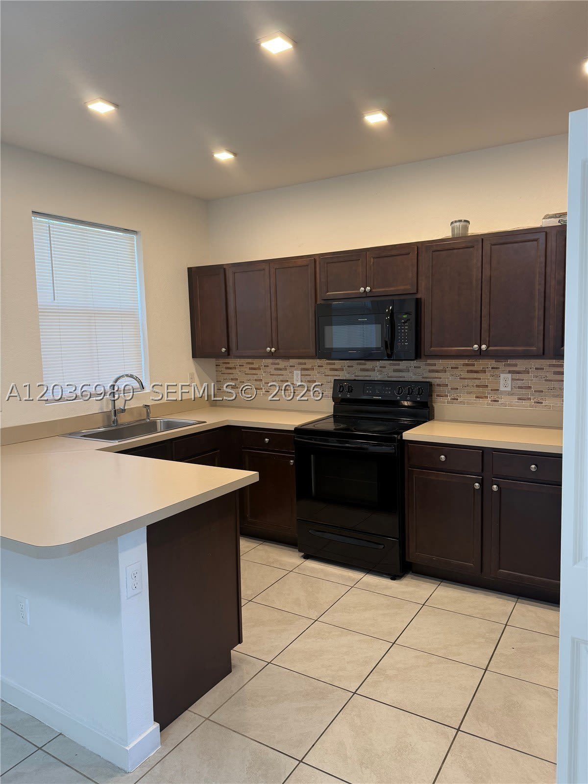 24360 SW 117th Ave – photo 4