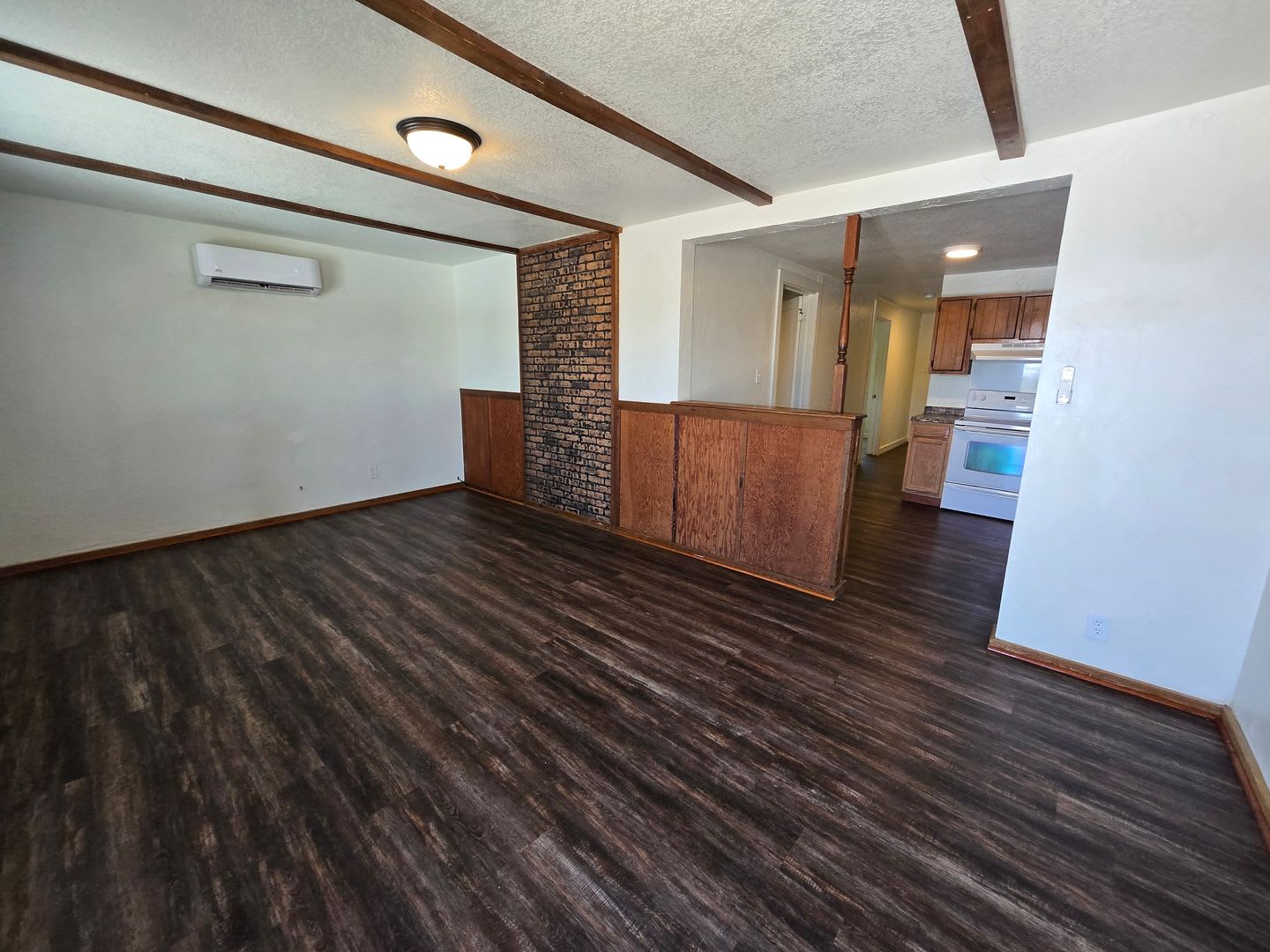 2BD/1 BA Duplex – photo 2