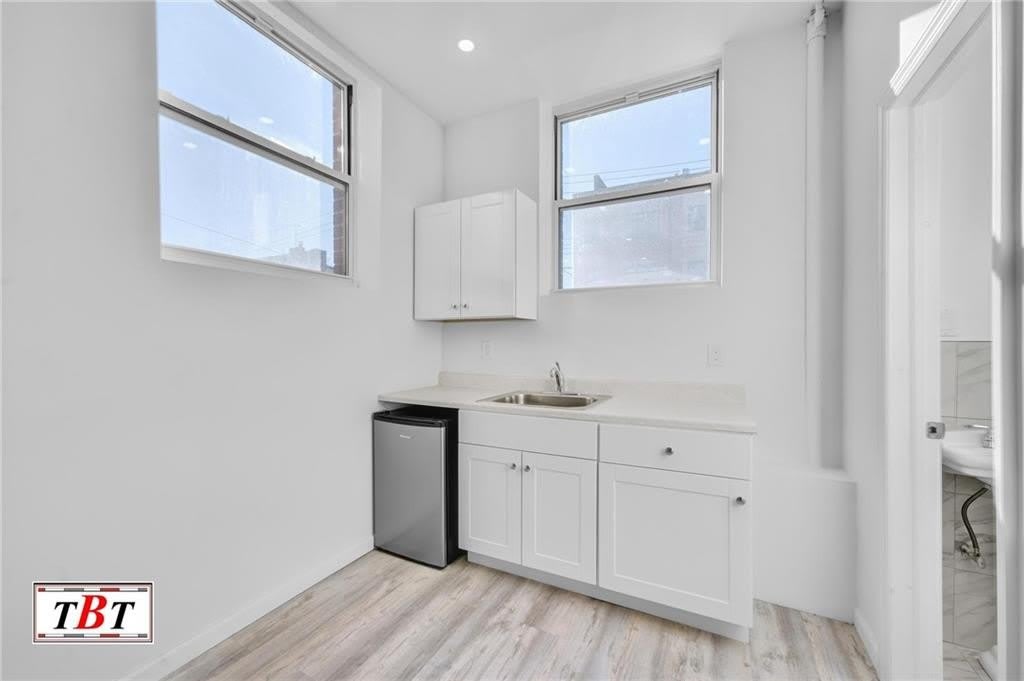 1009 E 35th Street – photo 2