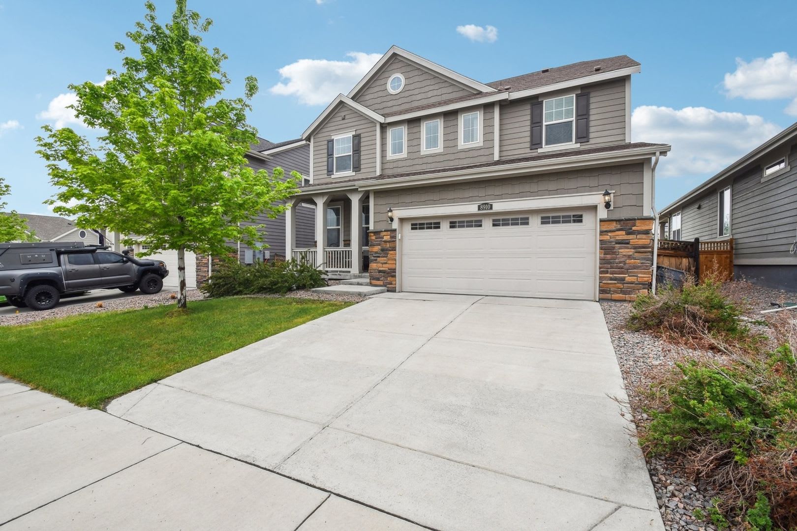 Charming 4BR House in Parker with 900 sq feet Finished Basement – photo 1