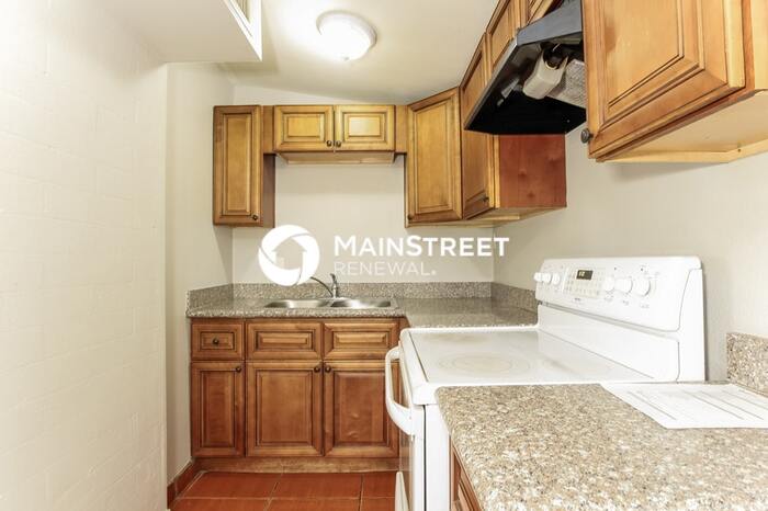 2534 North 51st Drive – photo 5