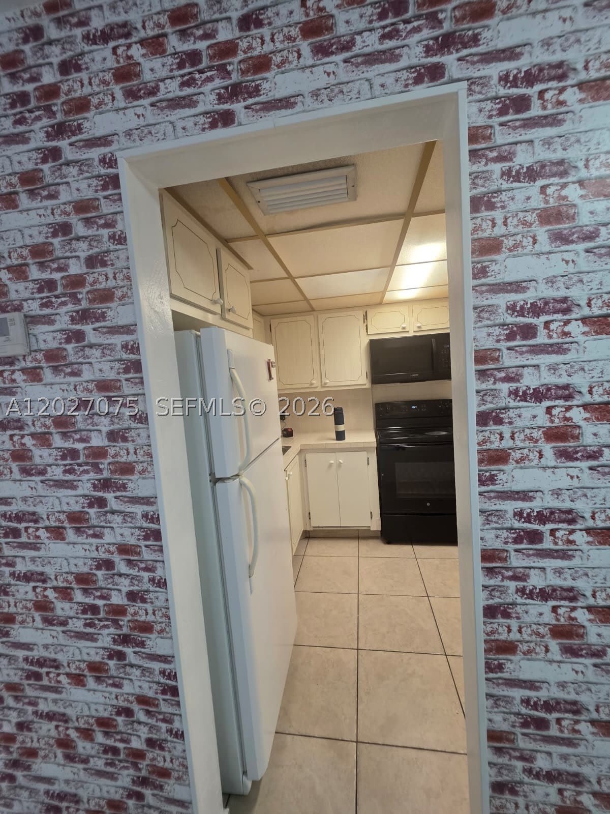 1175 Normandy Dr – photo 5