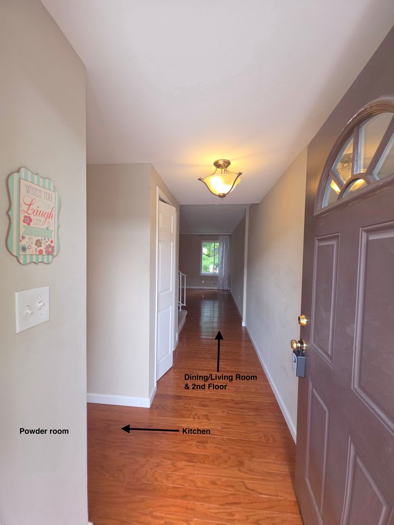 1 410 Sq Ft Plus Finished Basement Updated Well Maintained Townhouse With Lots Of Amenities – photo 3
