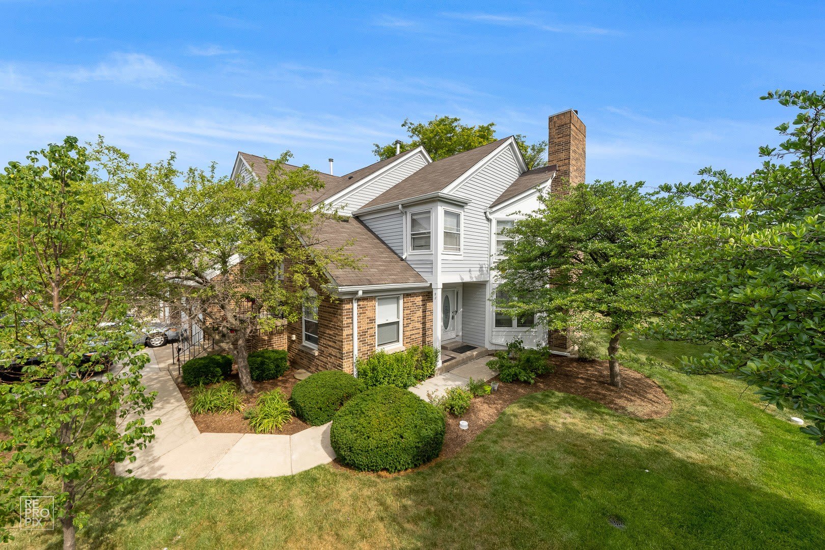 98 Willow Parkway – photo 1