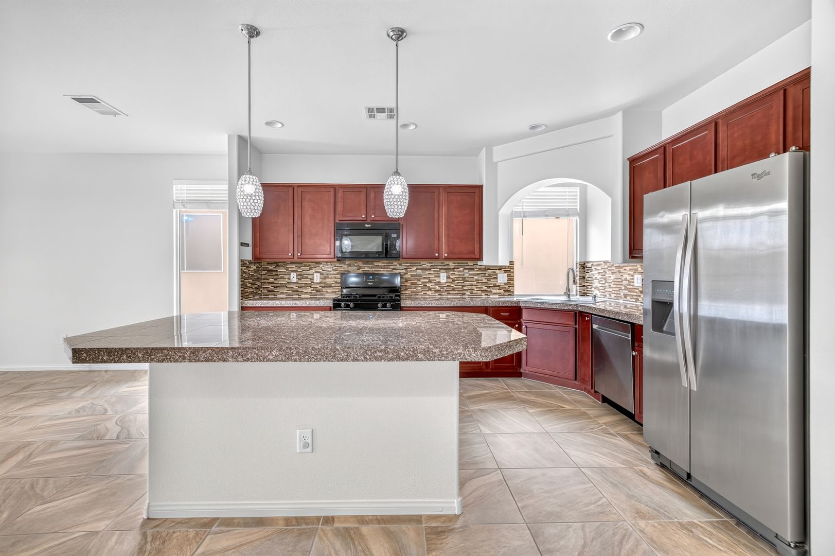 MOVE-IN READY 4-BEDROOM + LOFT, 2.5 BATH, 2-CAR GARAGE HOME IN LAS VEGAS! – photo 5