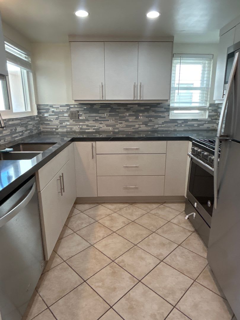 Spacious 3-Bed, 2.5-Bath North Alhambra Condo with 2-Car Attached Garage – photo 5