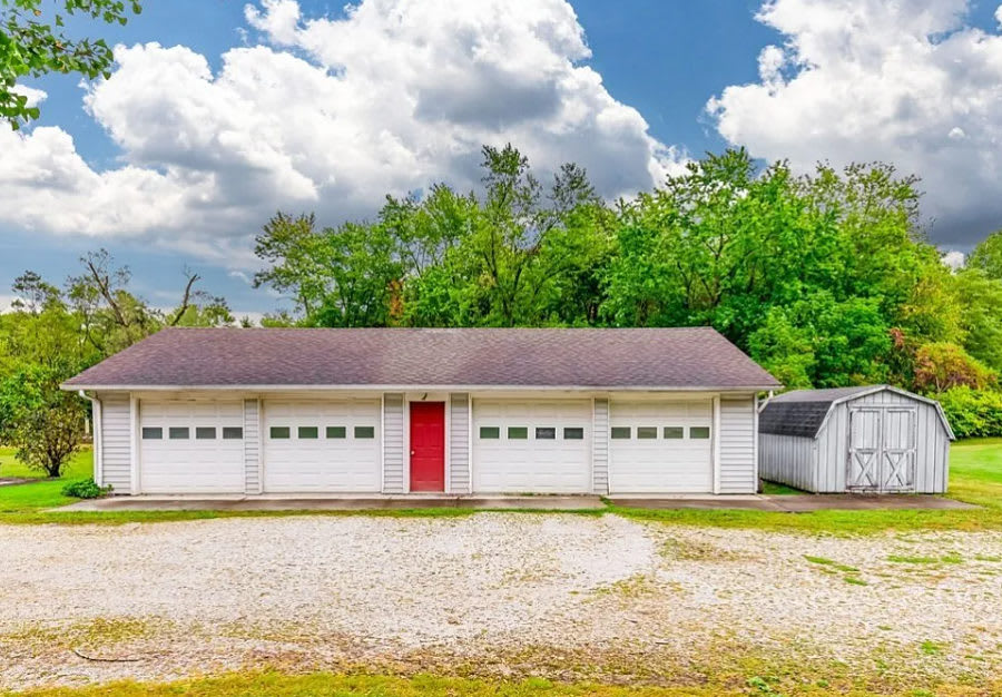 9475 Mayfield Road – photo 3