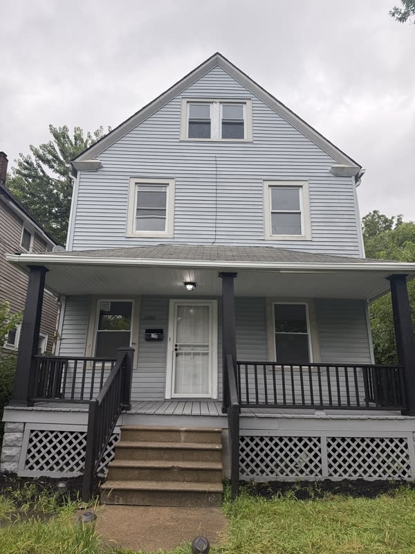 2927 East 115th Street – photo 1