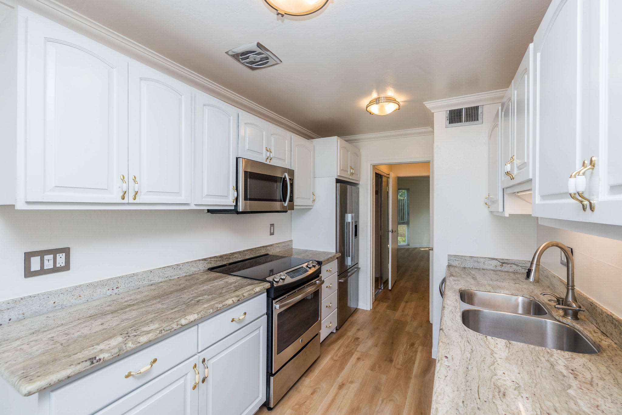 5-65 Rodeo Avenue – photo 5