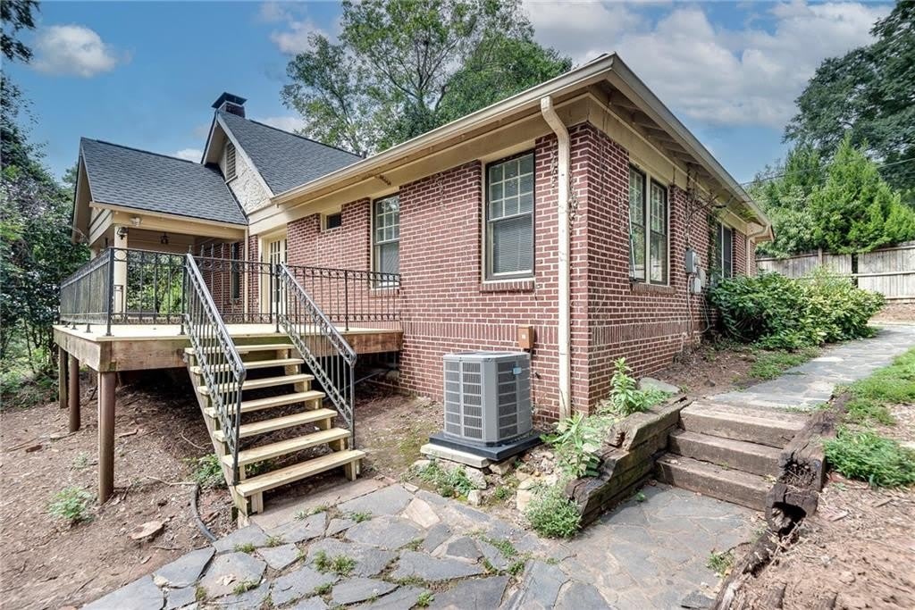 1424 Emory Road NE – photo 4