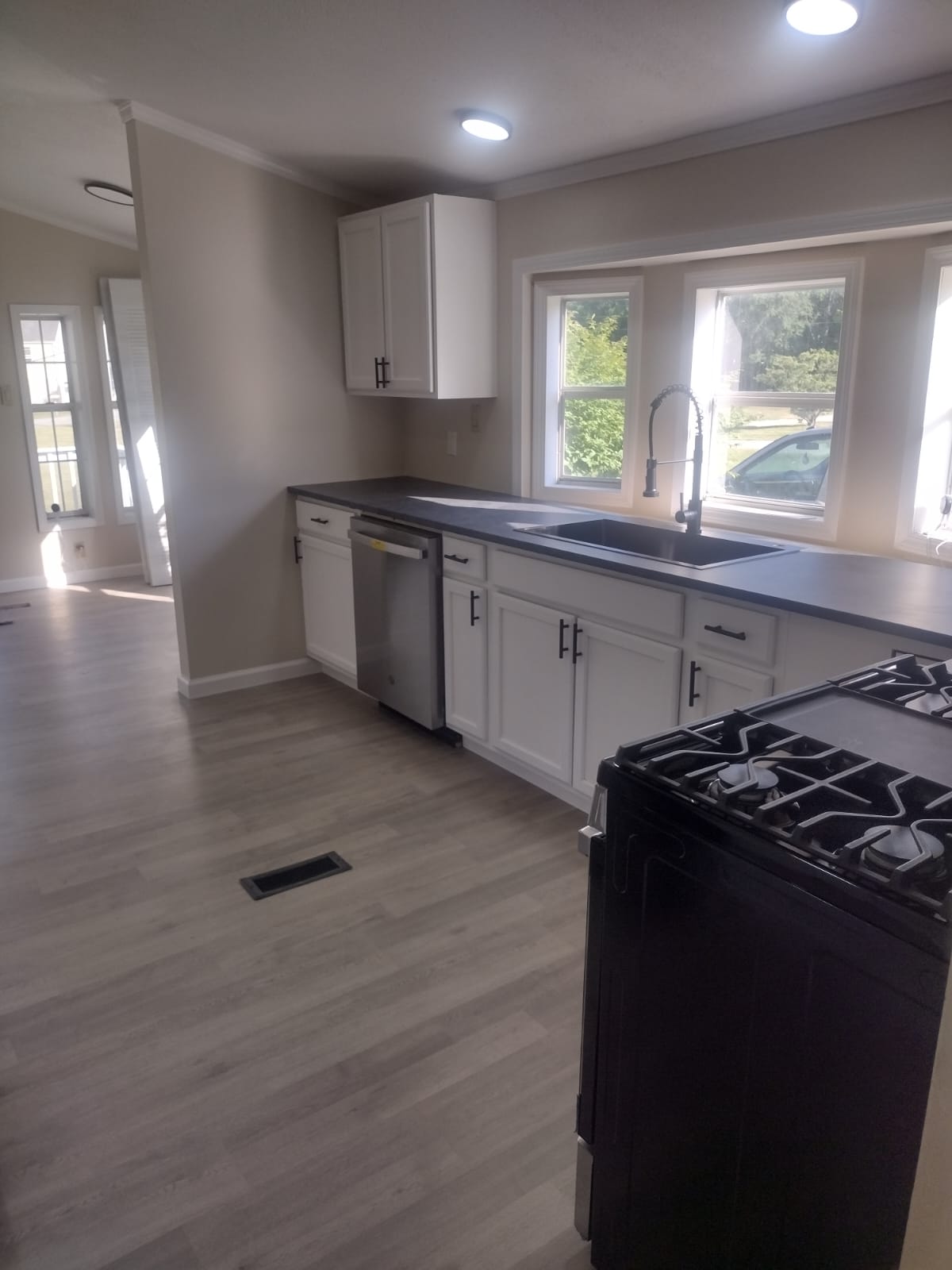 120 Blythe Rd – photo 4