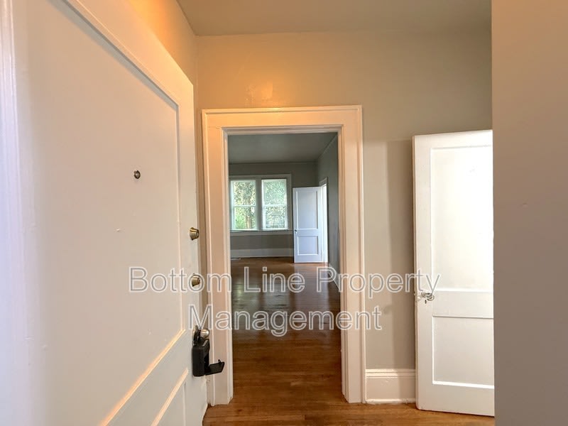2108 E 7th St #3 – photo 2